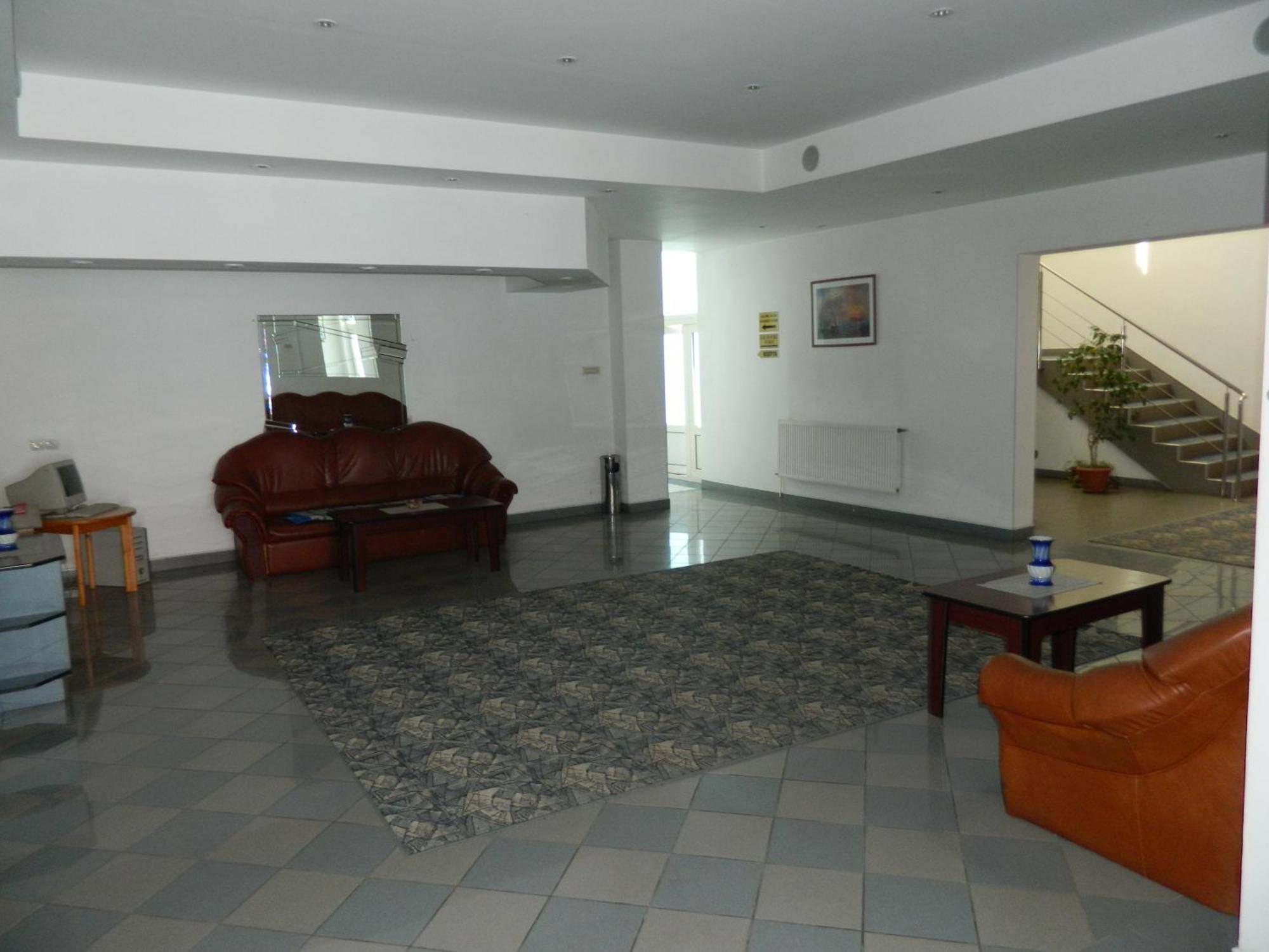 Hotel Iris Tirnaveni Екстер'єр фото